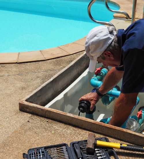 swimming pool maintenance service